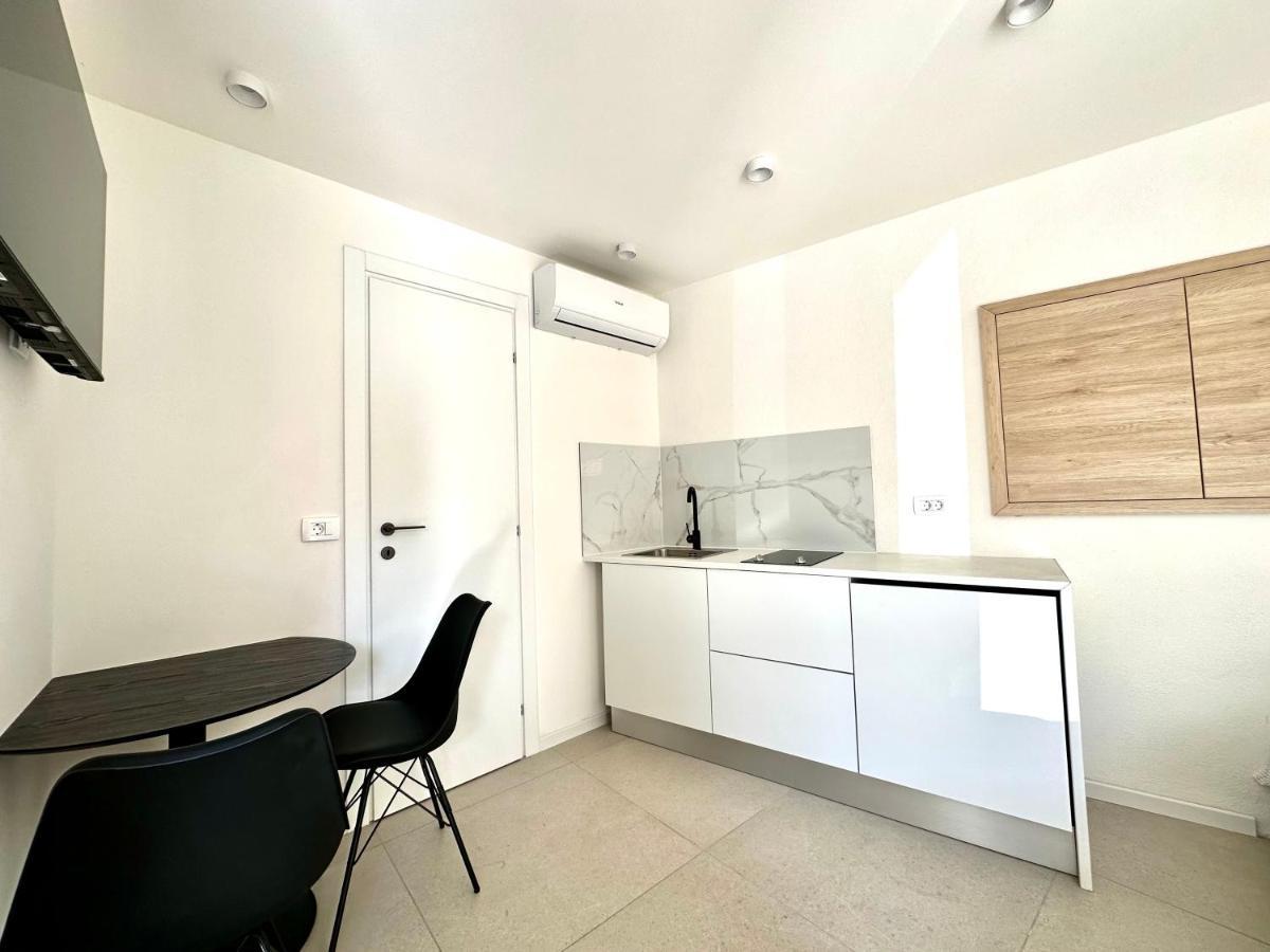 Damir Skomina Apartments Копер Екстериор снимка