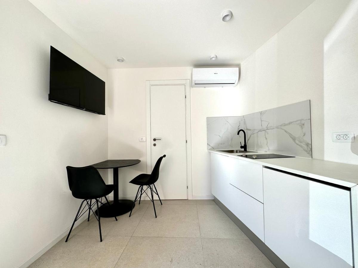 Damir Skomina Apartments Копер Екстериор снимка
