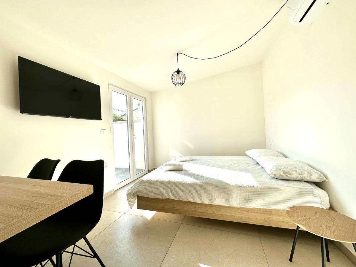 Damir Skomina Apartments Копер Екстериор снимка